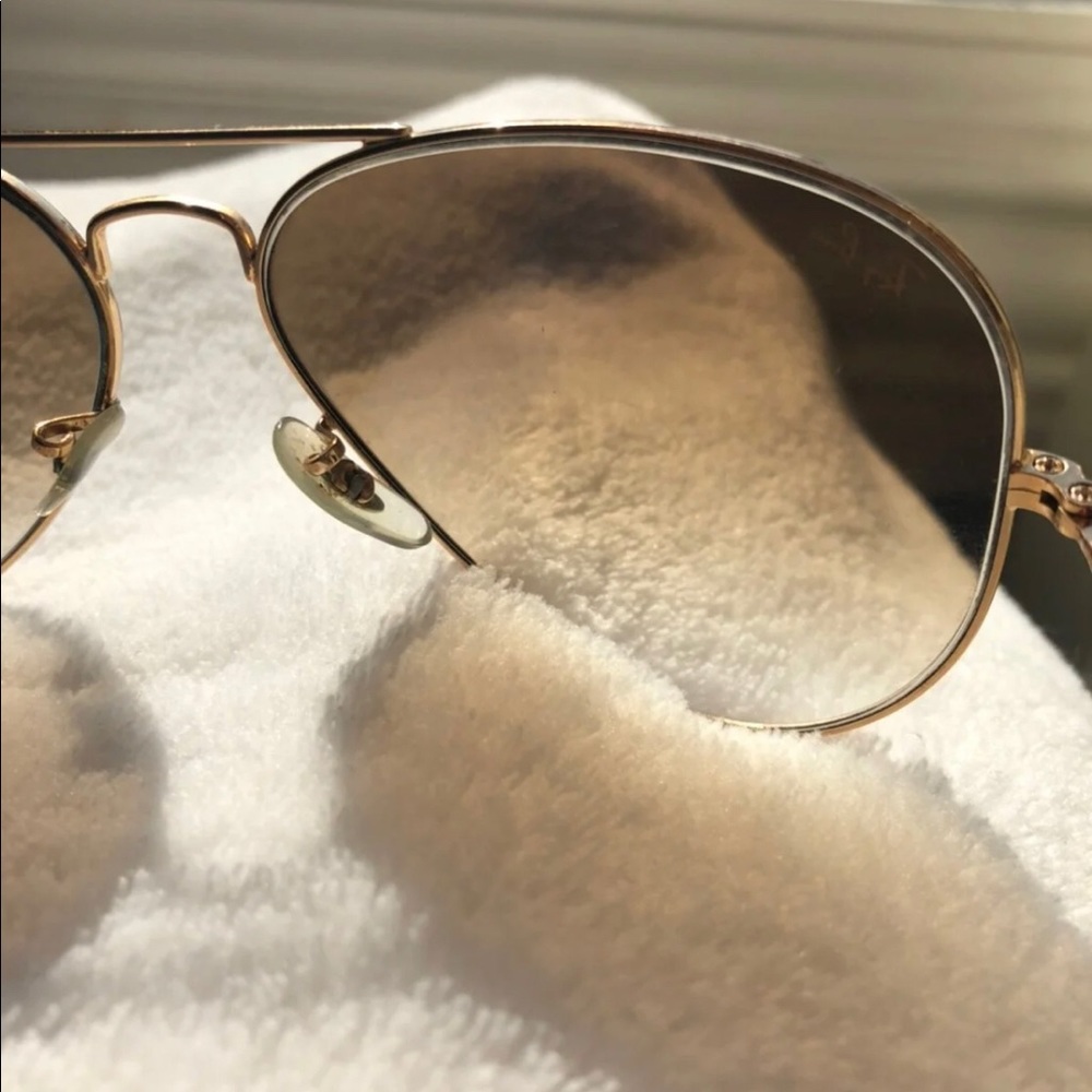 Ray-Ban Aviators - Picture 4 of 14